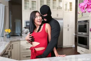 HBAD-629 Hitomi Chuyện tình sau lưng Hitomi, cảm giác tội lỗi, cuộc hôn nhân, sự ghen tuông, sự dễ thương và chuyện tình của cô ấy, Hitomi Honda